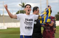 Sixto Fotografías. Deportes. Torneo Federal A - Federal A: Mitre le dio vuelta en casa y se quedó con tres puntos importantes para seguir encarando la reválida