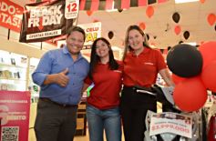 Sixto Fotografías. Sociedad. Varios - Black Friday en Posadas: compras, propuestas y entretenimiento del 1° y 2° dia, entre Plaza San Martin e Itaembé Guazú