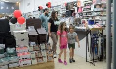 Foto de la galería: Tarde de sábado a pleno movimiento entre paseos y sociales aprovechando lo que fue el tercer día del Black Friday