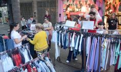 Foto de la galería: Tarde de sábado a pleno movimiento entre paseos y sociales aprovechando lo que fue el tercer día del Black Friday