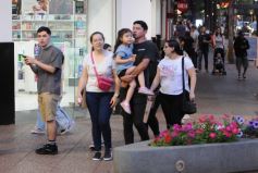 Foto de la galería: Tarde de sábado a pleno movimiento entre paseos y sociales aprovechando lo que fue el tercer día del Black Friday