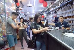 Foto de la galería: Tarde de sábado a pleno movimiento entre paseos y sociales aprovechando lo que fue el tercer día del Black Friday