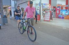 Foto de la galería: Tarde de sábado a pleno movimiento entre paseos y sociales aprovechando lo que fue el tercer día del Black Friday