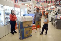 Foto de la galería: Tarde de sábado a pleno movimiento entre paseos y sociales aprovechando lo que fue el tercer día del Black Friday