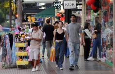 Foto de la galería: Tarde de sábado a pleno movimiento entre paseos y sociales aprovechando lo que fue el tercer día del Black Friday