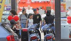 Foto de la galería: Tarde de sábado a pleno movimiento entre paseos y sociales aprovechando lo que fue el tercer día del Black Friday