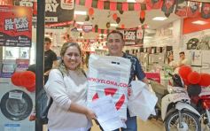 Foto de la galería: Tarde de sábado a pleno movimiento entre paseos y sociales aprovechando lo que fue el tercer día del Black Friday