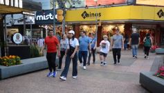 Foto de la galería: Tarde de sábado a pleno movimiento entre paseos y sociales aprovechando lo que fue el tercer día del Black Friday