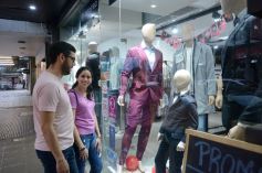 Foto de la galería: Tarde de sábado a pleno movimiento entre paseos y sociales aprovechando lo que fue el tercer día del Black Friday
