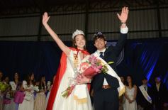 Sixto Fotografías. Sociedad. Estudiantina - Los nuevos Reyes del Santa María, Agustina Miranda y Luciano Koziarski