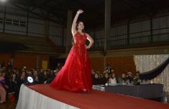 Foto de la galería: Los nuevos Reyes del Santa María, Agustina Miranda y Luciano Koziarski