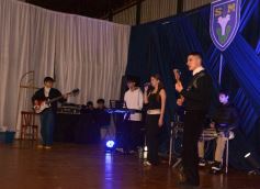 Foto de la galería: Elección de Reyes del Santa María: segunda parte del desfile y el anticipo del ritmo que traen para la Estudiantina 2025