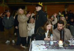 Foto de la galería: Elección de Reyes del Santa María: segunda parte del desfile y el anticipo del ritmo que traen para la Estudiantina 2025