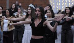 Foto de la galería: Elección de Reyes del Santa María: segunda parte del desfile y el anticipo del ritmo que traen para la Estudiantina 2025