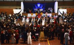 Foto de la galería: Elección de Reyes del Santa María: segunda parte del desfile y el anticipo del ritmo que traen para la Estudiantina 2025