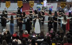 Foto de la galería: Elección de Reyes del Santa María: segunda parte del desfile y el anticipo del ritmo que traen para la Estudiantina 2025