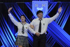 Foto de la galería: Elección de Reyes del Santa María: segunda parte del desfile y el anticipo del ritmo que traen para la Estudiantina 2025