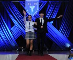 Foto de la galería: Elección de Reyes del Santa María: segunda parte del desfile y el anticipo del ritmo que traen para la Estudiantina 2025