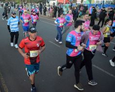 Foto de la galería: Maratón Posadas 2025: con éxito de convocatoria, organización y disfrute deportivo se vivió la 4ta edición en la ciudad