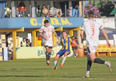 Foto de la galería: Federal A: Mitre no encontró su juego y sufrió su segunda caída al hilo en la reválida pero sigue en clasificación