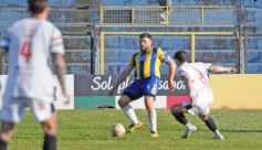 Foto de la galería: Federal A: Mitre no encontró su juego y sufrió su segunda caída al hilo en la reválida pero sigue en clasificación