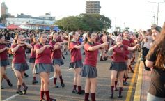 Foto de la galería: Estudiantina 2025: arrancando la cuenta regresiva, más de 5000 estudiantes coparon a pura energía la 1ra Prueba Piloto
