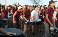 Foto de la galería: Estudiantina 2025: arrancando la cuenta regresiva, más de 5000 estudiantes coparon a pura energía la 1ra Prueba Piloto