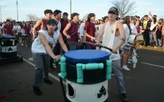 Foto de la galería: Estudiantina 2025: arrancando la cuenta regresiva, más de 5000 estudiantes coparon a pura energía la 1ra Prueba Piloto