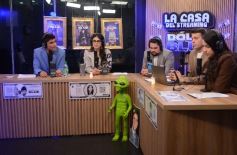 Foto de la galería: En la Casa del Streaming, la vuelta de Dólar Blue marcó cita con mucha gente amiga en una noche de peña y animación