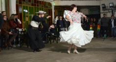 Foto de la galería: En la Casa del Streaming, la vuelta de Dólar Blue marcó cita con mucha gente amiga en una noche de peña y animación