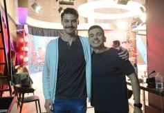 Foto de la galería: Con Gustavo Añibarro en su histórico ciclo televisivo El Periodista, ya en su 19 temporada por Canal Doce