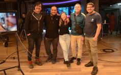 Foto de la galería: Con Gustavo Añibarro en su histórico ciclo televisivo El Periodista, ya en su 19 temporada por Canal Doce