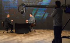 Foto de la galería: Con Gustavo Añibarro en su histórico ciclo televisivo El Periodista, ya en su 19 temporada por Canal Doce
