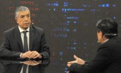 Foto de la galería: Con Gustavo Añibarro en su histórico ciclo televisivo El Periodista, ya en su 19 temporada por Canal Doce