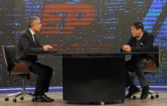 Foto de la galería: Con Gustavo Añibarro en su histórico ciclo televisivo El Periodista, ya en su 19 temporada por Canal Doce