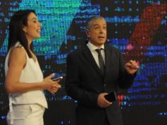 Foto de la galería: Con Gustavo Añibarro en su histórico ciclo televisivo El Periodista, ya en su 19 temporada por Canal Doce