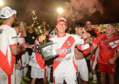 Foto de la galería: Guaraní campeón, llegó el título 40: acá la algarabía en otra fiesta de la familia franjeada en Villa Sarita