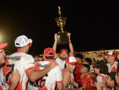 Foto de la galería: Guaraní campeón, llegó el título 40: acá la algarabía en otra fiesta de la familia franjeada en Villa Sarita