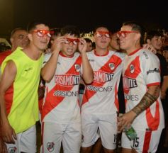 Foto de la galería: Guaraní campeón, llegó el título 40: acá la algarabía en otra fiesta de la familia franjeada en Villa Sarita
