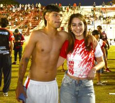Foto de la galería: Guaraní campeón, llegó el título 40: acá la algarabía en otra fiesta de la familia franjeada en Villa Sarita