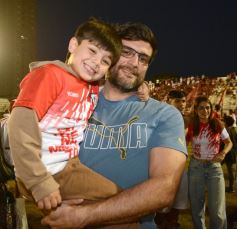 Foto de la galería: Guaraní campeón, llegó el título 40: acá la algarabía en otra fiesta de la familia franjeada en Villa Sarita