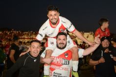 Foto de la galería: Guaraní campeón, llegó el título 40: acá la algarabía en otra fiesta de la familia franjeada en Villa Sarita