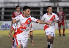 Foto de la galería: Guaraní campeón, llegó el título 40: acá la algarabía en otra fiesta de la familia franjeada en Villa Sarita