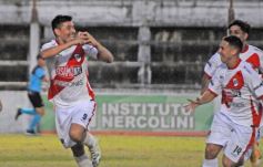 Foto de la galería: Guaraní campeón, llegó el título 40: acá la algarabía en otra fiesta de la familia franjeada en Villa Sarita