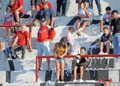 Foto de la galería: Guaraní campeón, llegó el título 40: acá la algarabía en otra fiesta de la familia franjeada en Villa Sarita