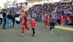 Foto de la galería: Guaraní campeón, llegó el título 40: acá la algarabía en otra fiesta de la familia franjeada en Villa Sarita