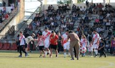 Foto de la galería: Guaraní campeón, llegó el título 40: acá la algarabía en otra fiesta de la familia franjeada en Villa Sarita