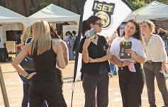 Foto de la galería: Posadas Universitaria: de lo que fue la 10° Expo, convocatoria y entusiasmo juvenil proyectando carreras en la ciudad