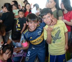 Foto de la galería: El Caps N° 508 de Itaembé Guazú se sumó al festejo de los niños con una tarde de juegos, dibujos y alegría familiar