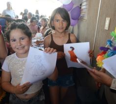 Foto de la galería: El Caps N° 508 de Itaembé Guazú se sumó al festejo de los niños con una tarde de juegos, dibujos y alegría familiar